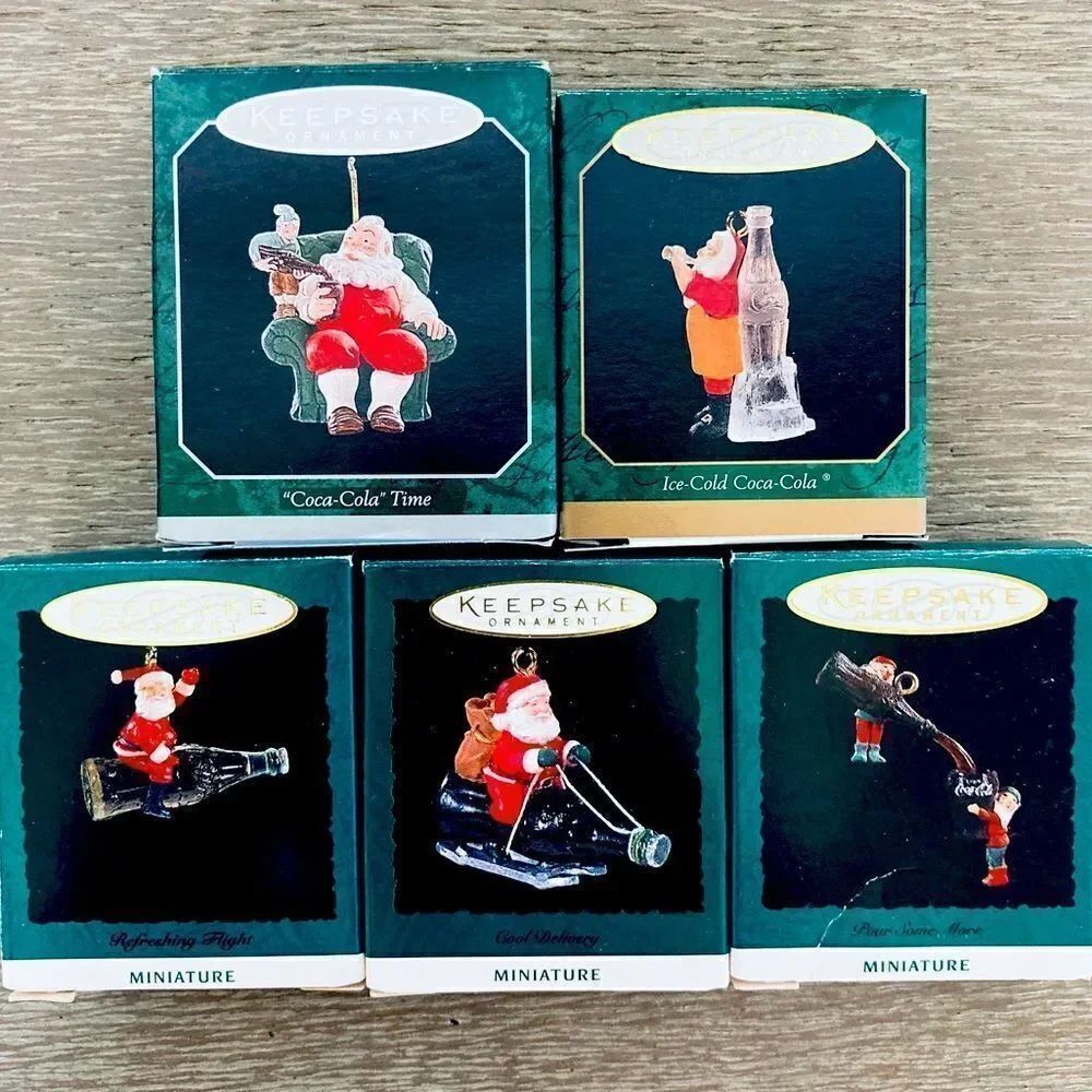 Vintage Hallmark Coca-Cola SantaโOrnamentsโBundleโLot